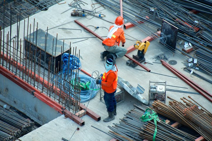 Produção na construção abrandou 1,5% em outubro